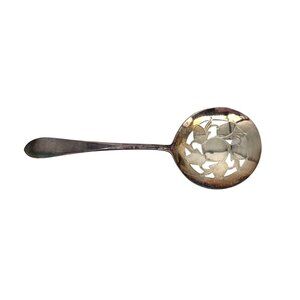 WM Rogers Original Rogers Silver Plated Tomato Server Laurel 1934 Shabby Cottage